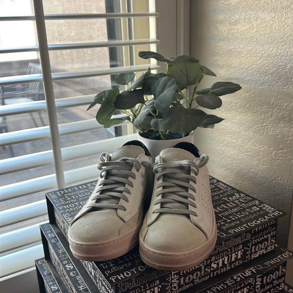 P448 sneakers in European size 36.